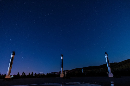 库图尔其广场星空