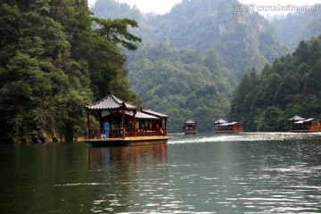 宝峰湖