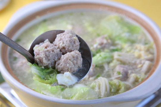 蔬菜丸子汤