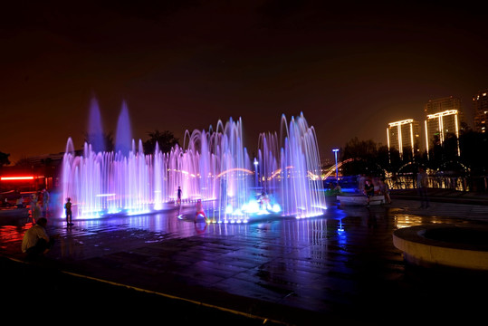 金华五百滩公园 喷泉夜景 蓝色