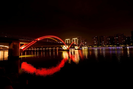 金华金虹桥夜景 近景 红色