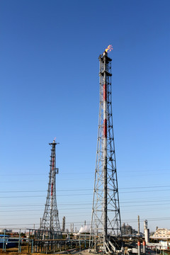 石油化工 化工厂 油罐 铁塔