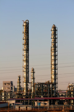 石油化工 化工厂 油罐 铁塔