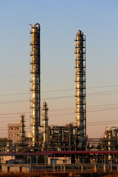 石油化工 化工厂 油罐