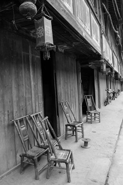 街边的竹椅