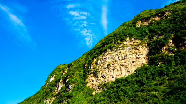 悬崖 大山