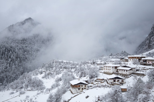 雪中雨崩村