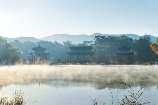 承德避暑山庄秋色