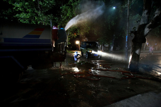 雨夜车祸 电影拍摄现场黑夜车祸