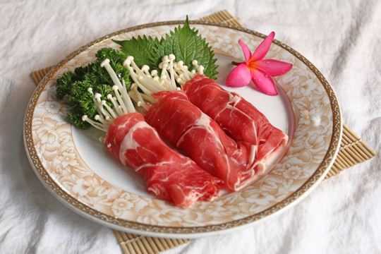 铁板金菇牛肉卷