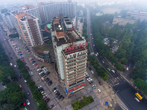 成都大地新光华广场