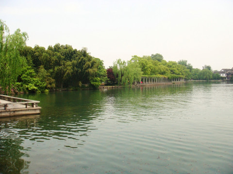 西子湖畔