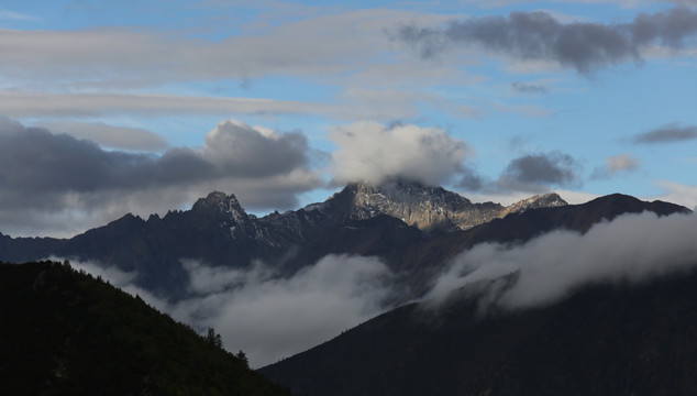 高山丘壑