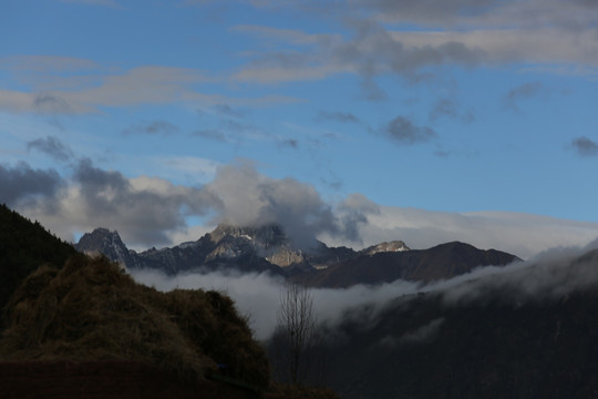 高山丘壑