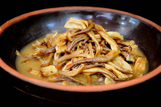 湘菜美食金针菇炖肉