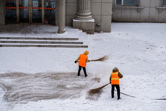 扫雪