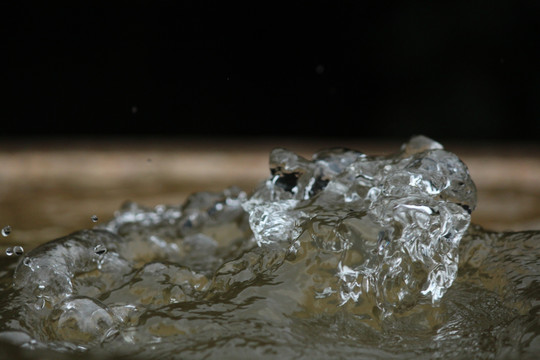 喷泉水花 水 水珠 喷水 晶莹