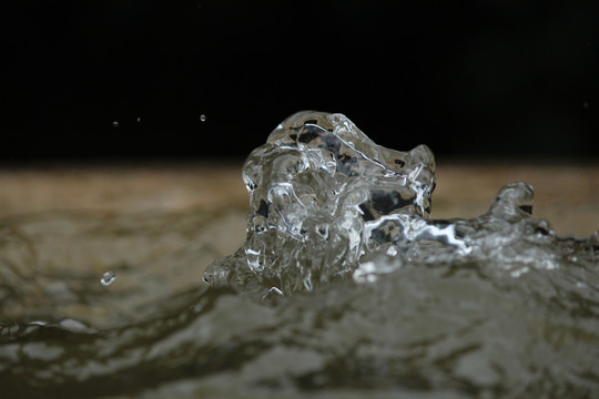 喷泉水花 水 水珠 喷水 晶莹