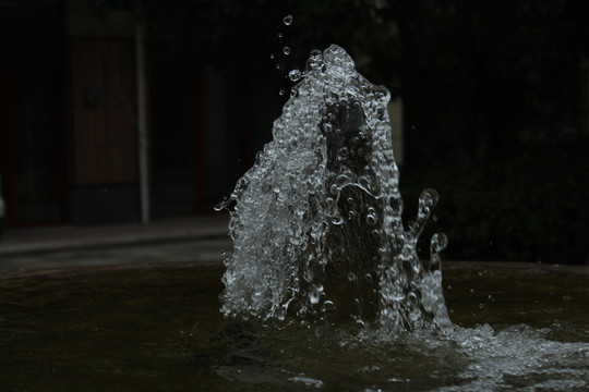 喷泉水花 水 水珠 喷水 晶莹