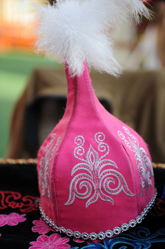 哈萨克族 绣花帽