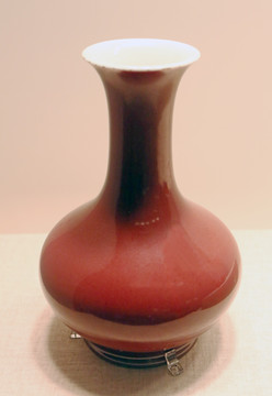 清代祭红釉撇口瓶