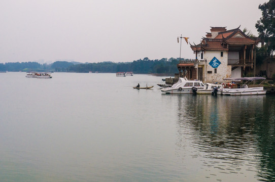 龙水湖
