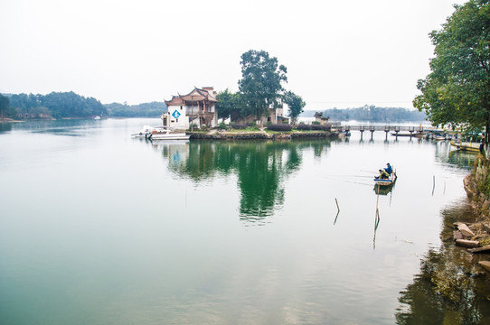 龙水湖