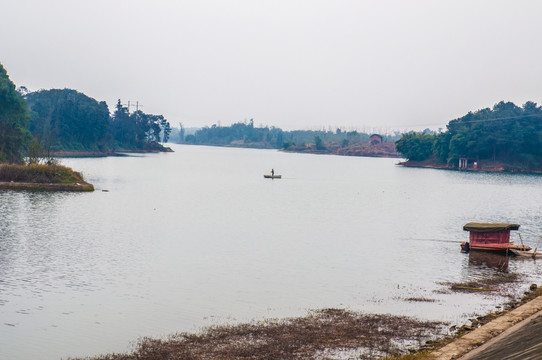 龙水湖