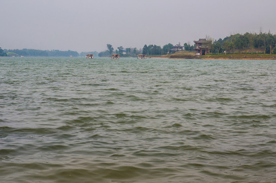 龙水湖