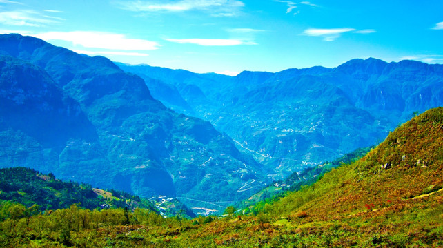 山谷 山峦