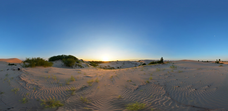 沙地朝阳宽幅全景