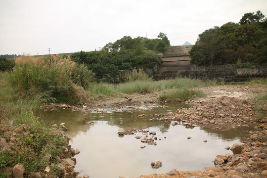山间湖泊
