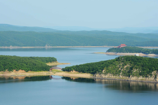 湖光山色