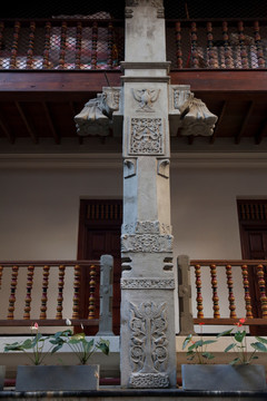 斯里兰卡佛牙寺柱子雕刻
