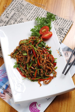 香菜山椒牛肉丝