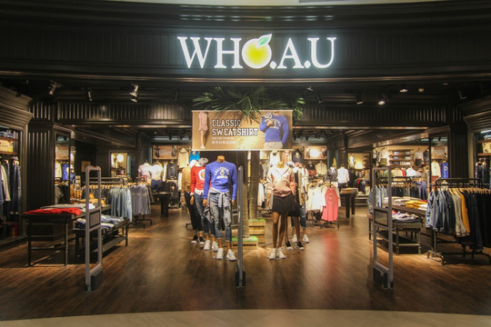女装店 女装专卖店 女装橱窗