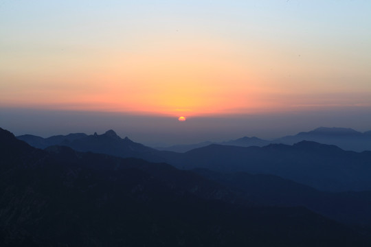 山东临沂龟蒙蒙山日出