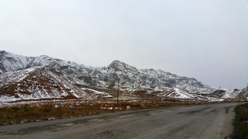 高山积雪