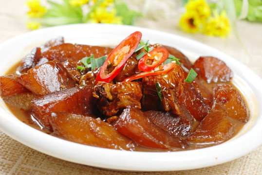 萝卜炖牛腩