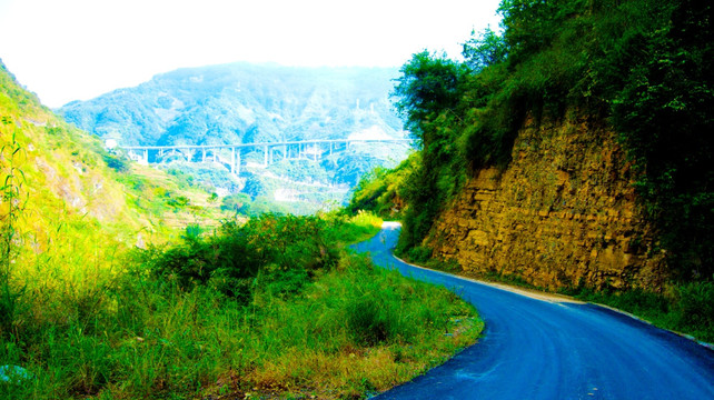 傍山险路 公路