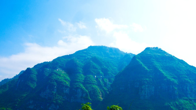 巍峨大山 高山