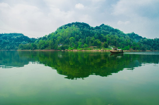 大足山水