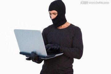 黑客使用笔记本电脑