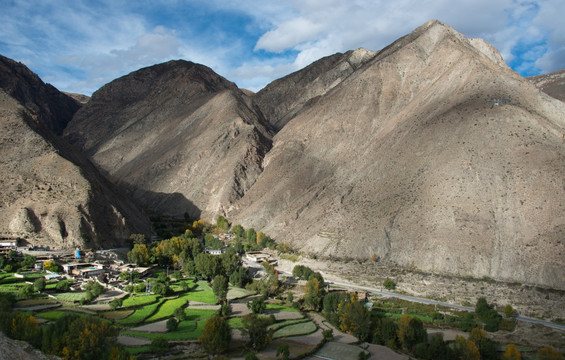 西藏山村