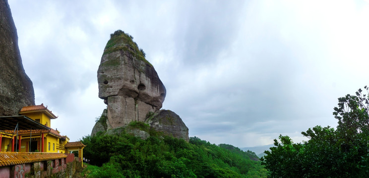 河源龙川霍山旅游景区醉翁石