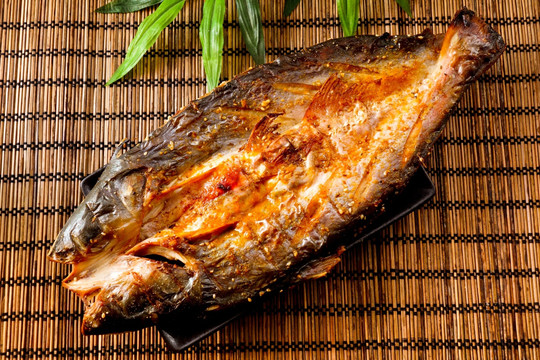 烤湄公鱼