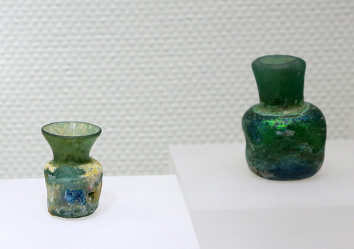 汉代东罗马圆底玻璃瓶