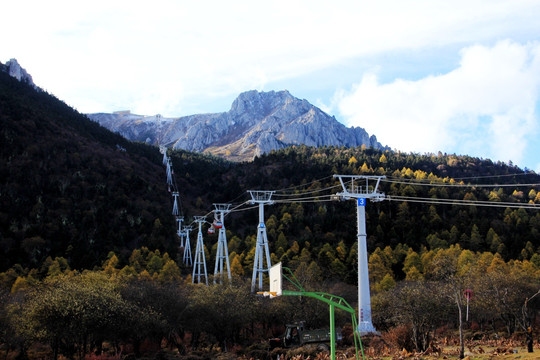 雪山缆车