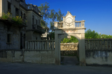 民国风建筑大门