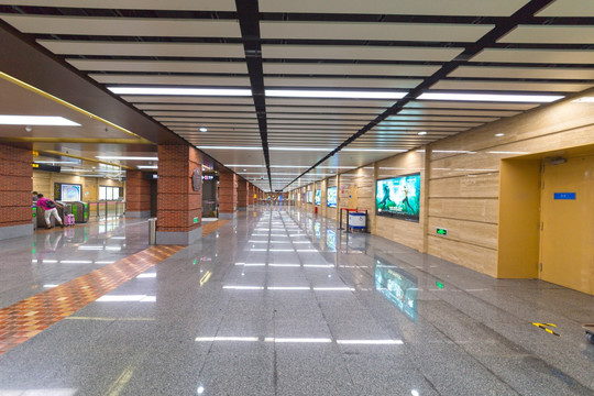 上海地铁站内景